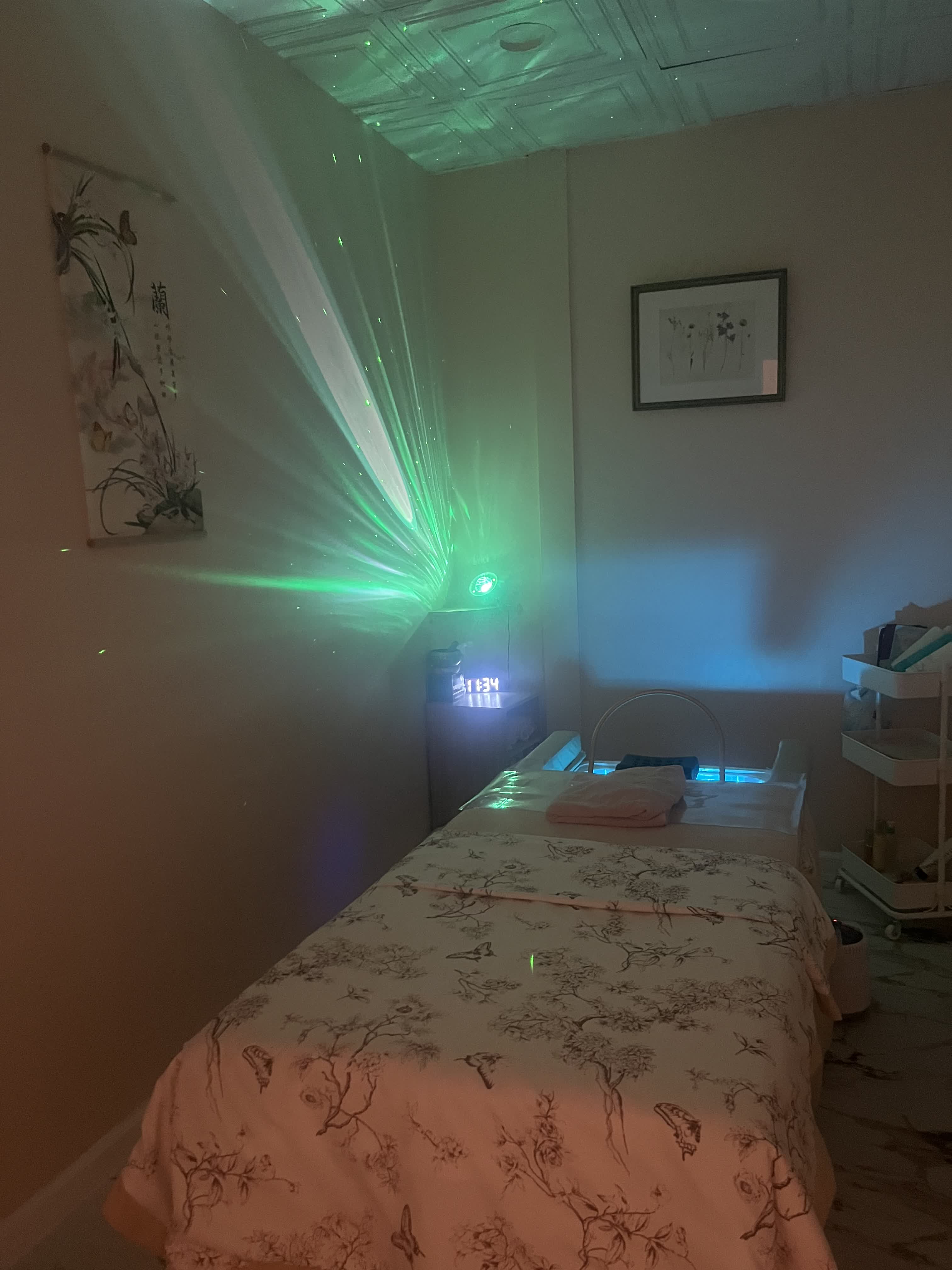 Umi Head Spa treatment room ambiance
